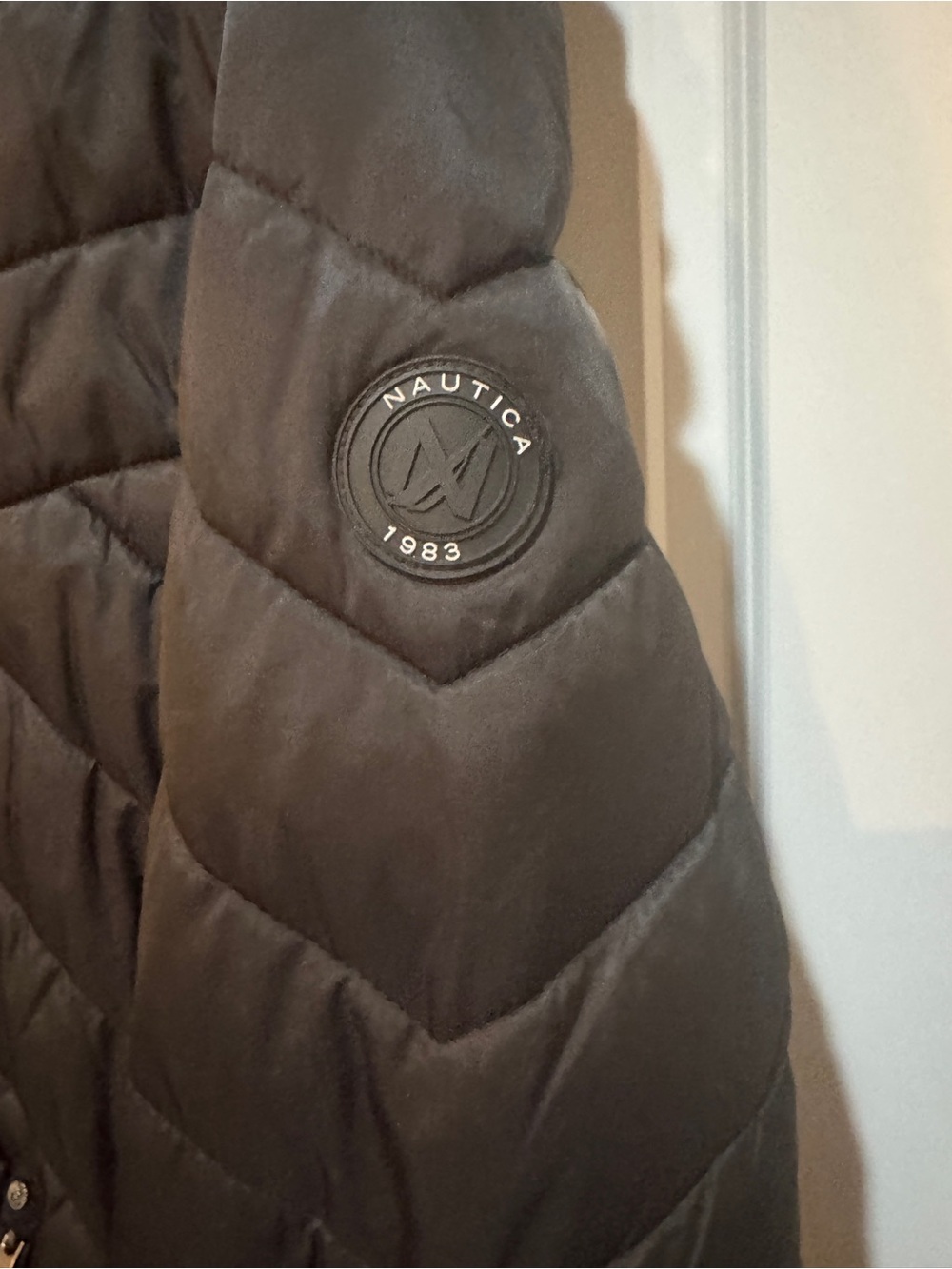 Nautica Black Quilted Hooded Puffer Jacket Detachable Faux Fur Hood - Picture 5 of 5